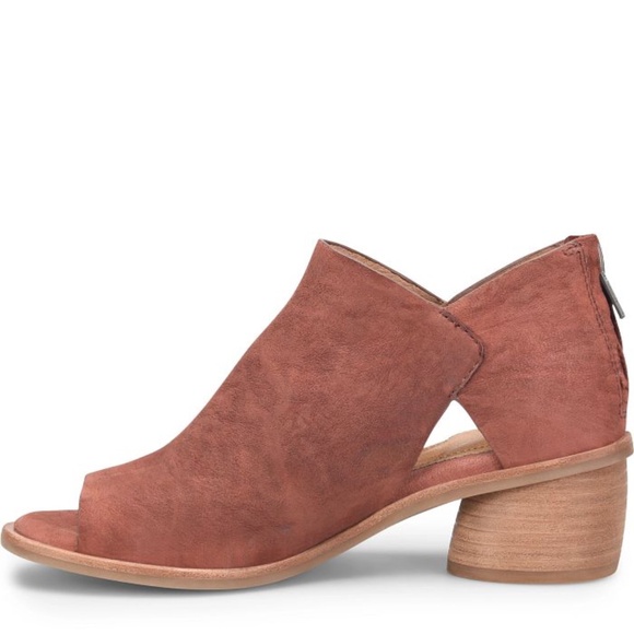 NWT SOFFT  Carleigh Lavender Grey Suede Sandals Sz 8,5 - Picture 9 of 11